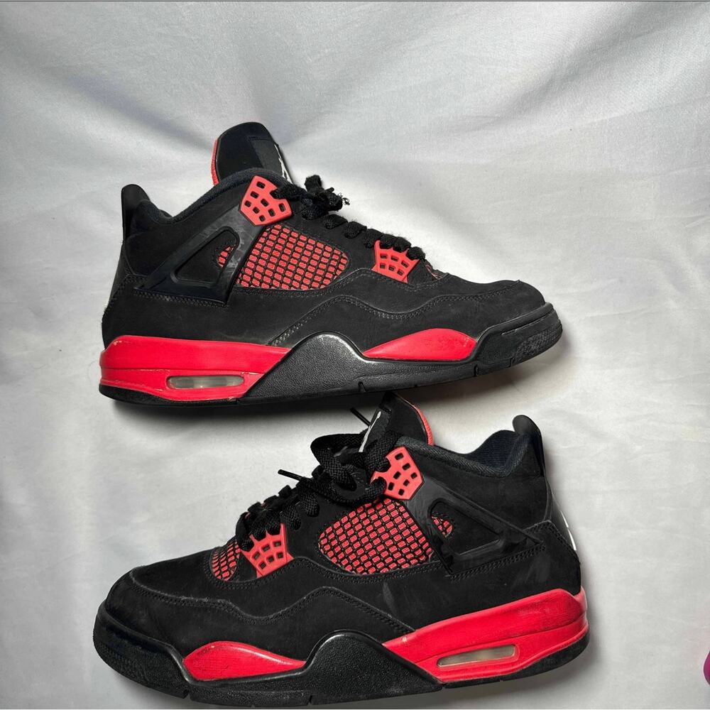 Size 9.5 - Nike Air Jordan 4 Retro Red Thunder Men's Shoes - Picture 2 of 9